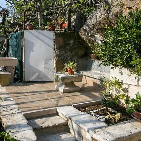 Kusalo Vendégház 3*