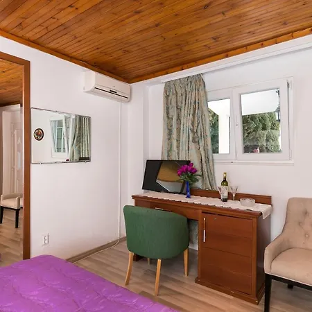 Kusalo Vendégház 3*