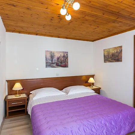 Kusalo Guest house 3*