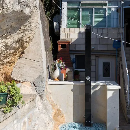 Kusalo Guest house 3*