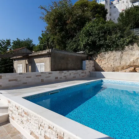 Kusalo Πανσιόν Ντουμπρόβνικ