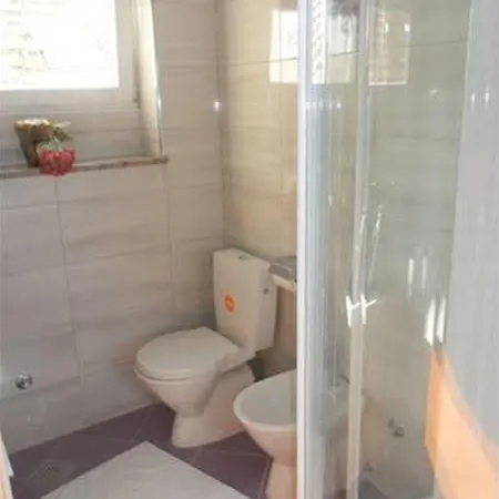 Kusalo Πανσιόν