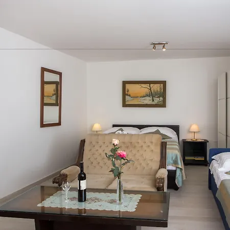 Kusalo בית הארחה דוברובניק