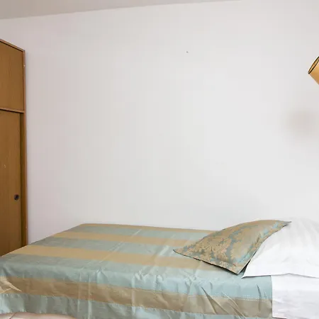 Kusalo בית הארחה 3*