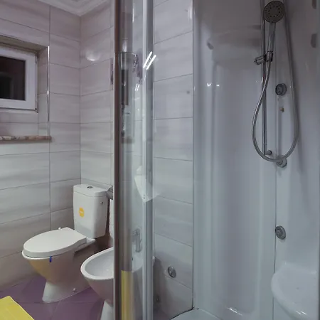 Kusalo בית הארחה 3*