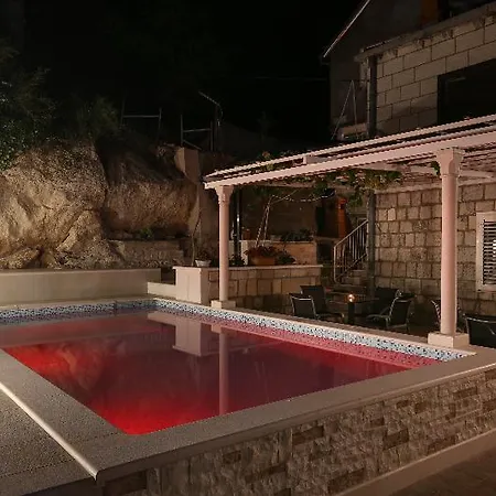 Kusalo בית הארחה